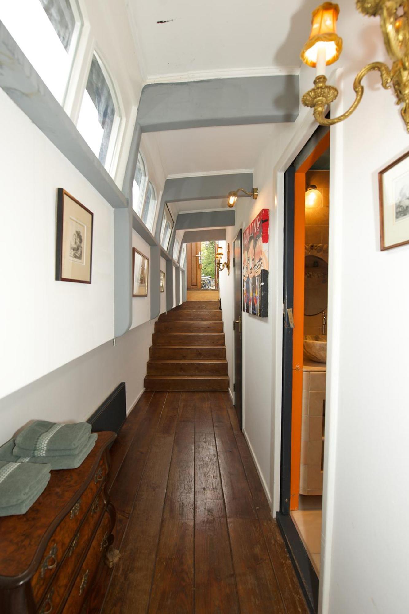 Amsterdam Center - Houseboat B&B By Captain Ricard Exterior photo
