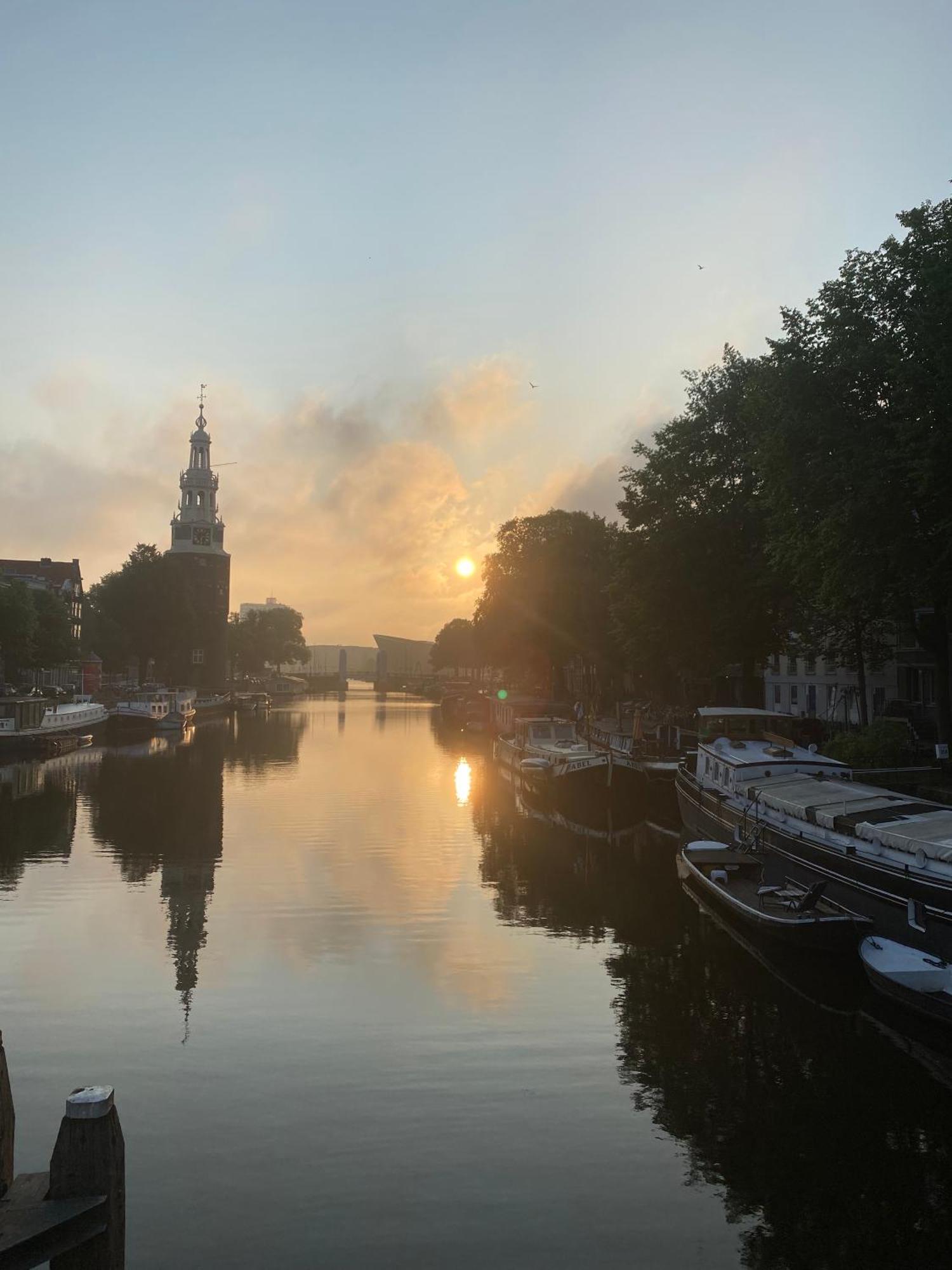Amsterdam Center - Houseboat B&B By Captain Ricard Exterior photo