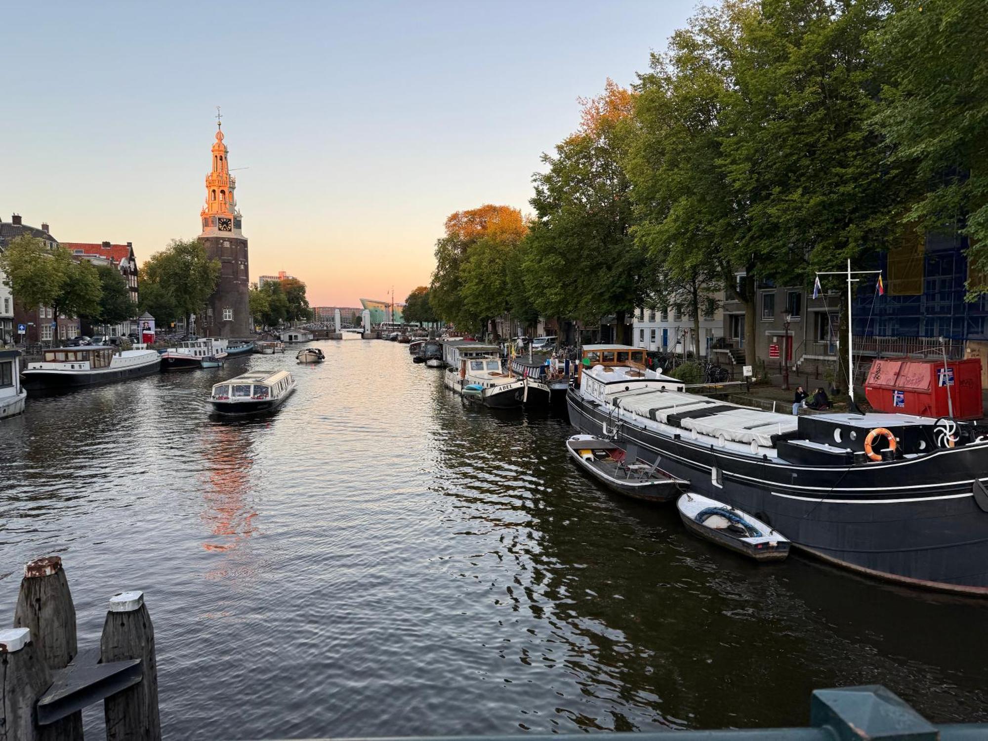 Amsterdam Center - Houseboat B&B By Captain Ricard Exterior photo